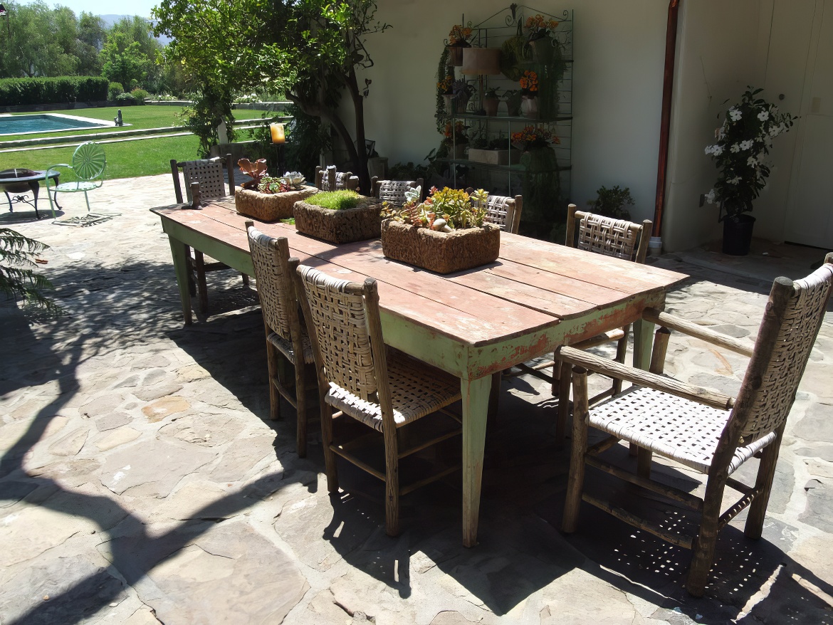 Shabby Chic Table and Chairs