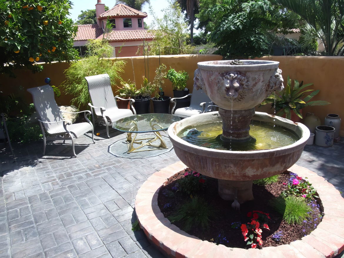 Medici Look Water Feature